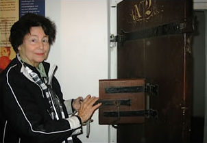 AC returns to Egon Schiele’s prison cell (now a museum in Neulengbach, Austria) which she discovered 43 years earlier (1963) and which became the subject matter of her first book
